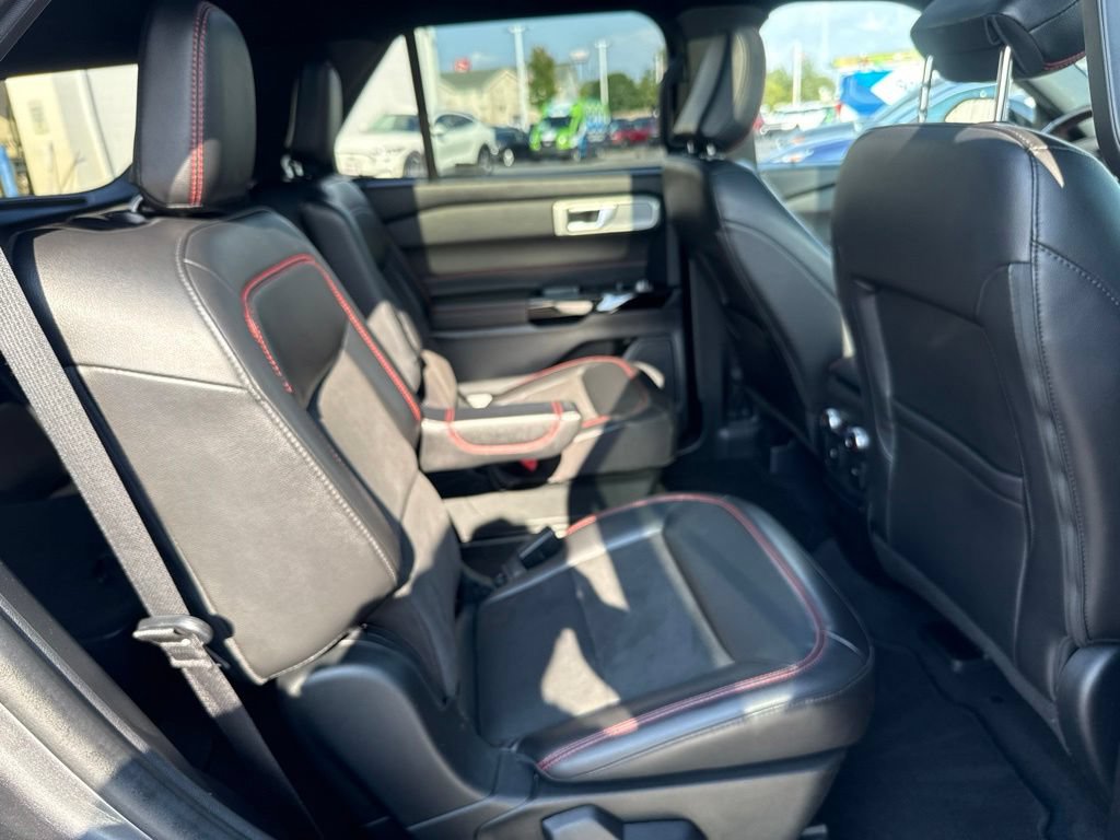 Certified 2023 Ford Explorer ST-Line AWD/4WD image 40