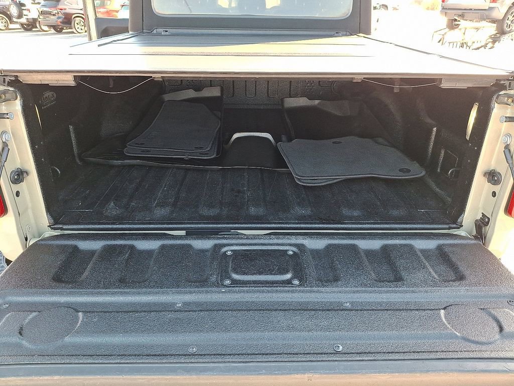 Used 2022 Jeep Gladiator Mojave w/ LED Lighting Group image 31