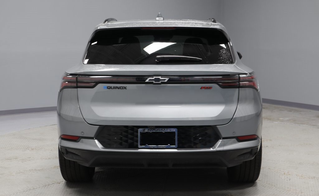 Used 2025 Chevrolet Equinox EV RS image 4
