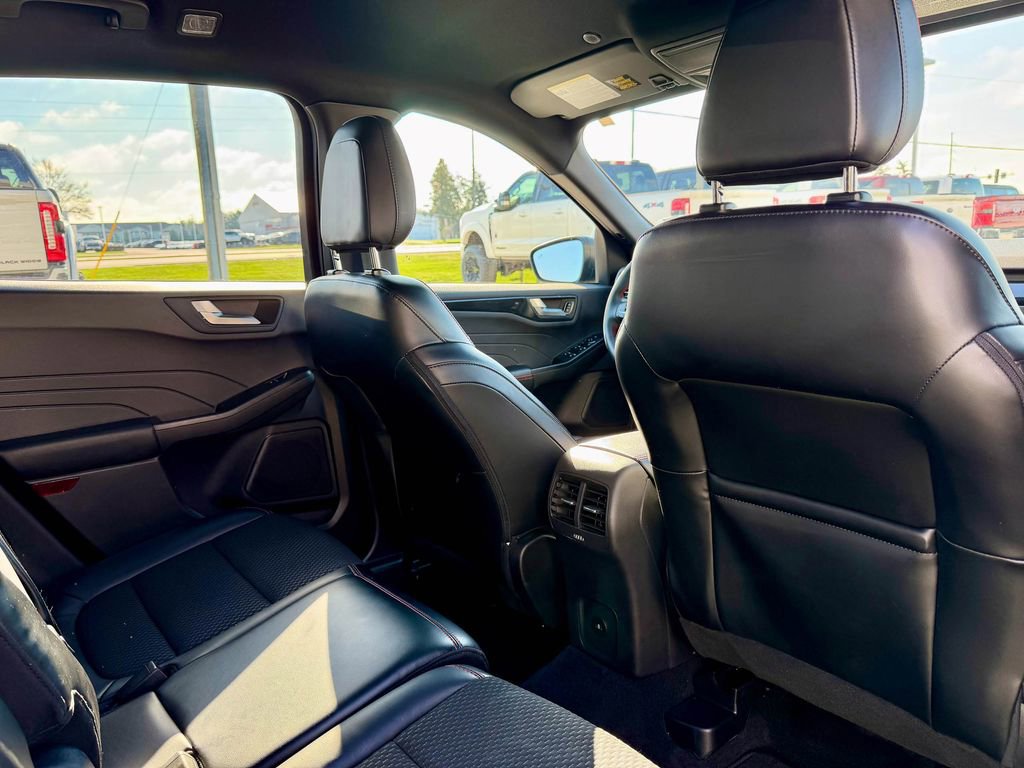 Certified 2024 Ford Escape ST-Line w/ Tech Pack #1 image 19