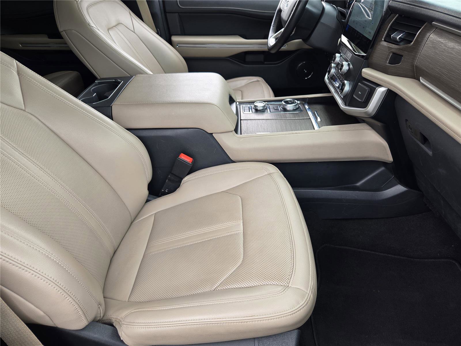 Certified 2024 Ford Expedition Limited AWD/4WD image 12