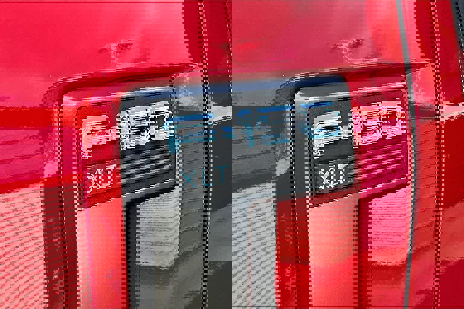 Certified 2022 Ford F150 XLT w/ Equipment Group 302A High image 12