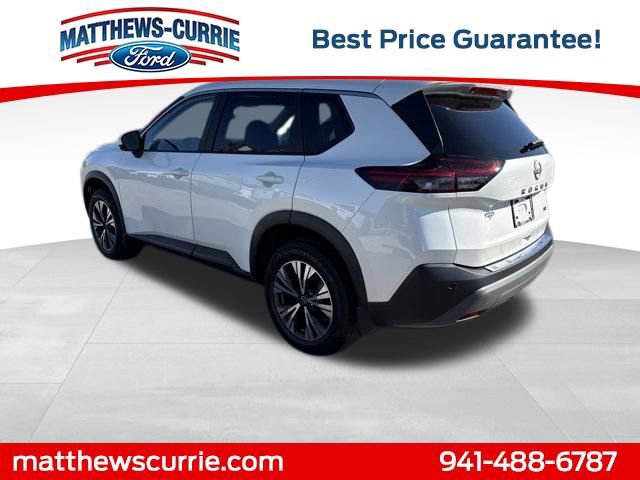 Used 2023 Nissan Rogue SV w/ SV Premium B Package image 2