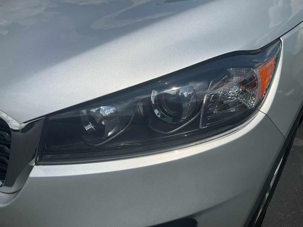 Used 2020 Kia Sorento LX FWD image 9