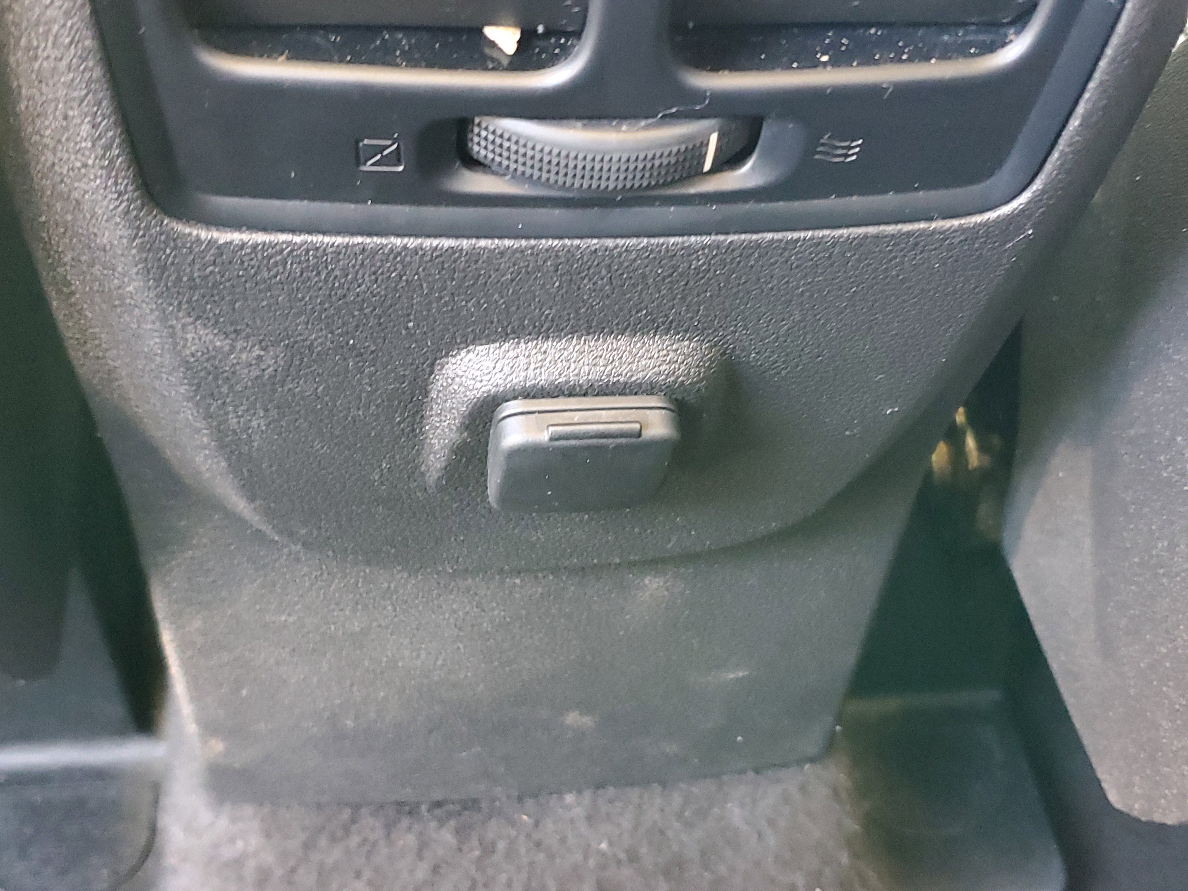 Certified 2018 Ford Escape SEL image 10