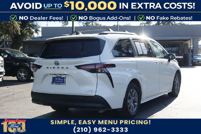 Used 2021 Toyota Sienna XLE FWD image 6