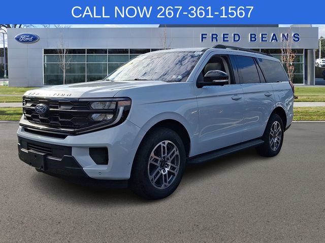 Certified 2025 Ford Expedition Active AWD/4WD image 5