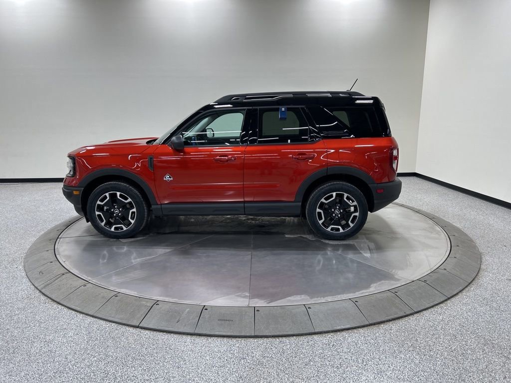 Certified 2023 Ford Bronco Sport Outer Banks w/ Tech Package image 2