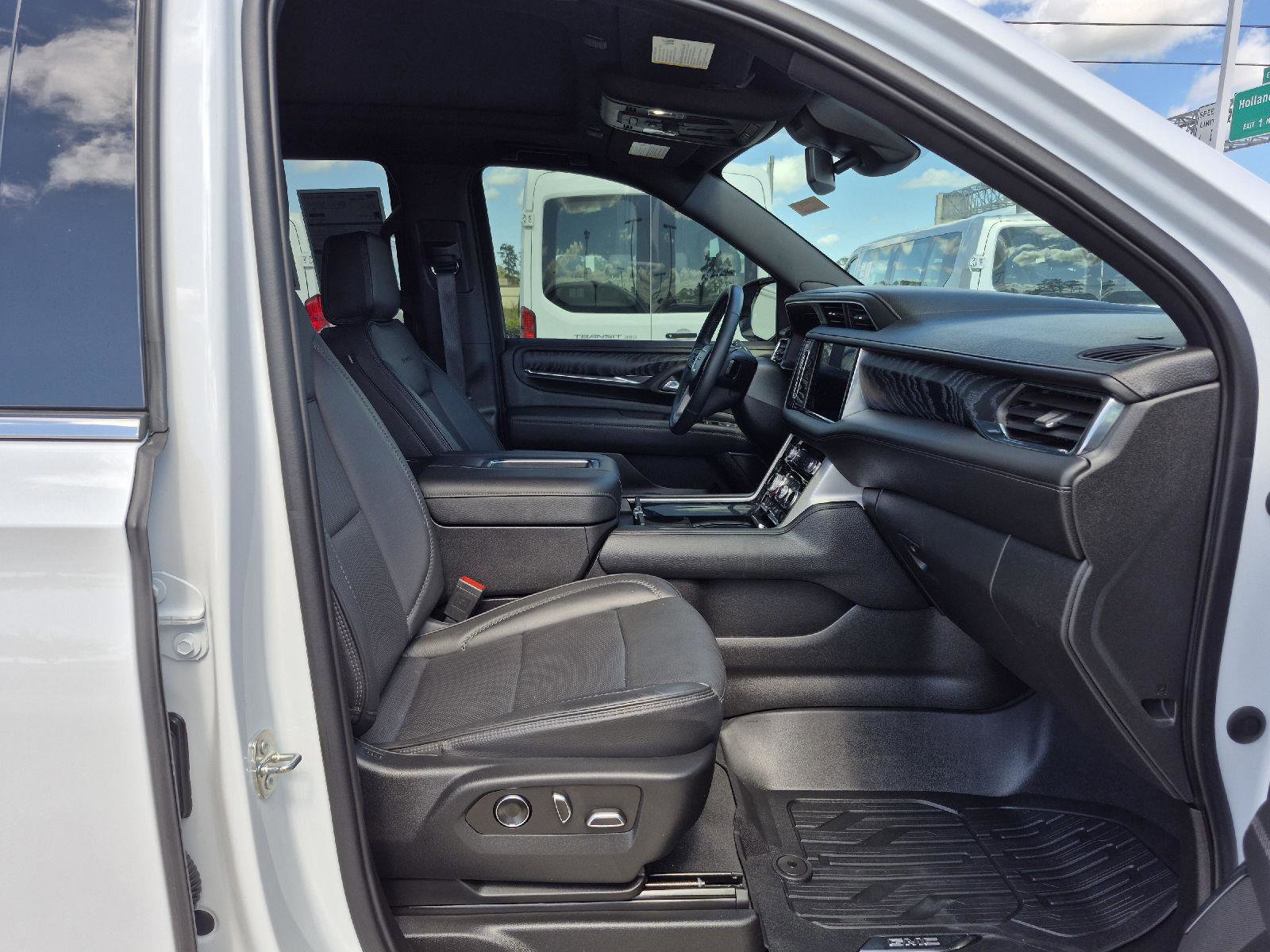 Used 2023 GMC Yukon Denali w/ LPO, Floor Liner Package image 20