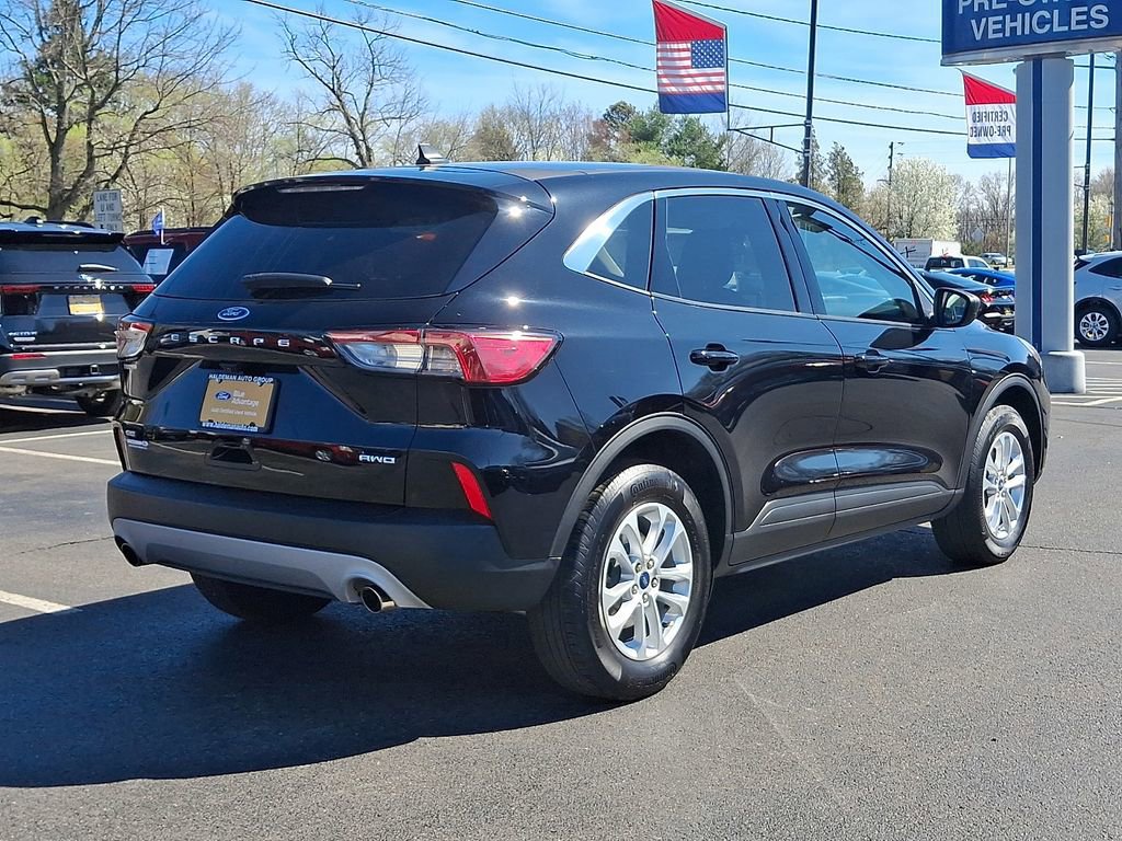 Certified 2022 Ford Escape SE w/ Cold Weather Package AWD/4WD image 5