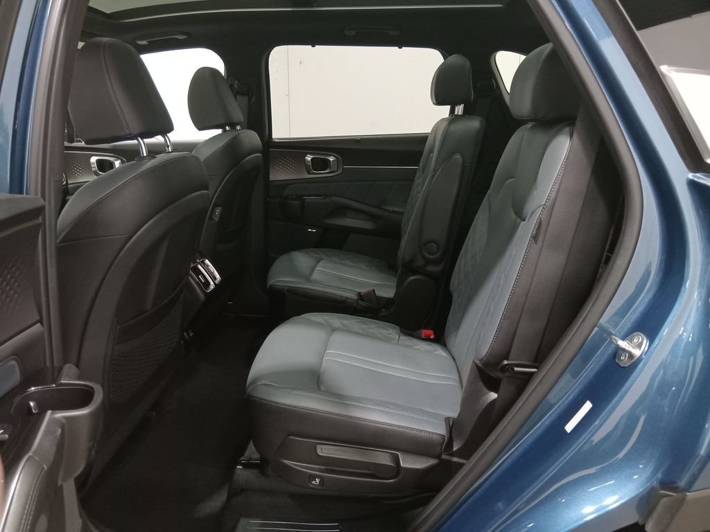 Used 2025 Kia Sorento SX Prestige AWD/4WD image 13