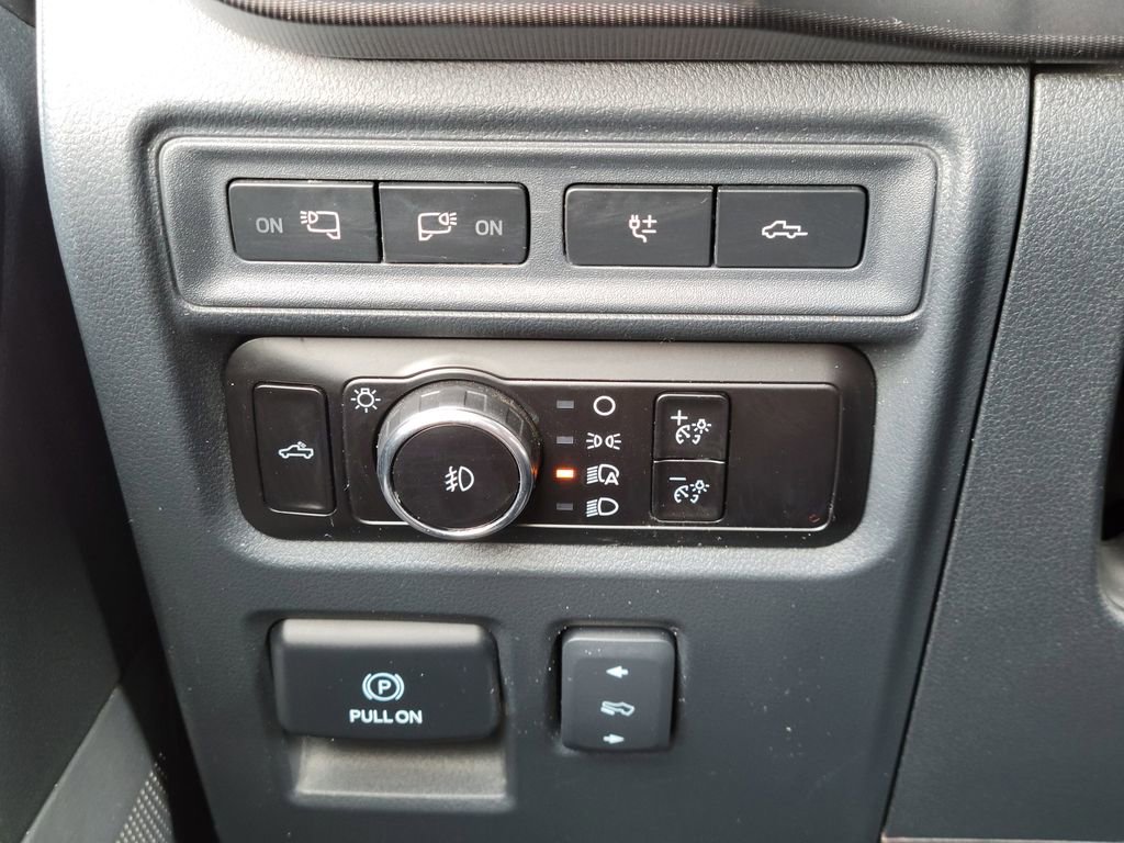 Certified 2023 Ford F150 Platinum w/ Equipment Group 701A High image 27