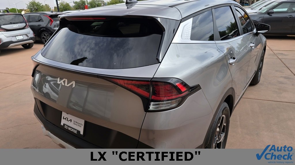 Used 2025 Kia Sportage LX image 10