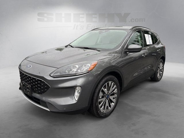 Certified 2022 Ford Escape Titanium w/ Class II Trailer Tow Package AWD/4WD image 14