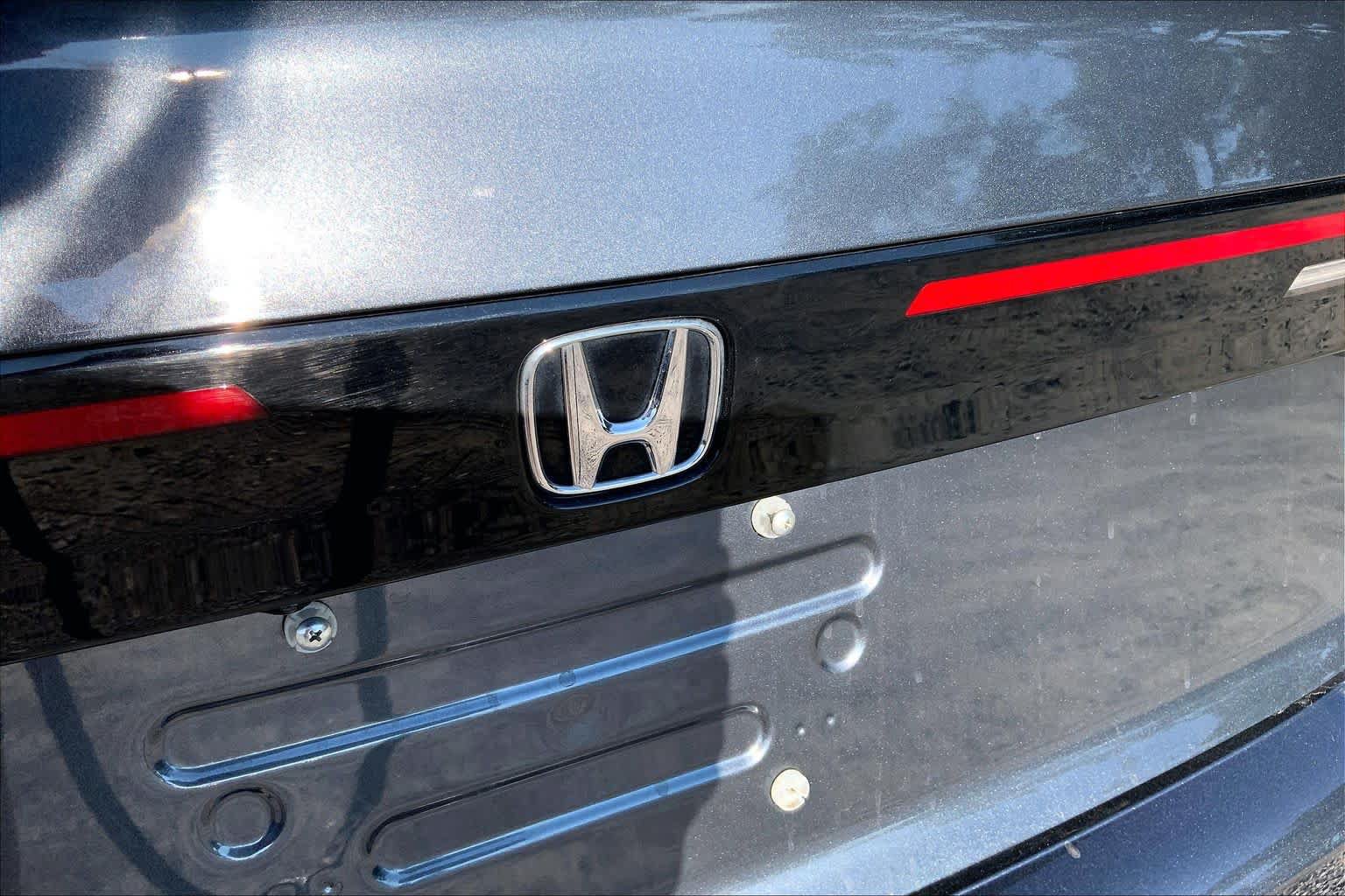 Used 2025 Honda Accord LX image 30
