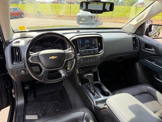 Used 2021 Chevrolet Colorado Z71 w/ Z71 Midnight Edition AWD/4WD image 12