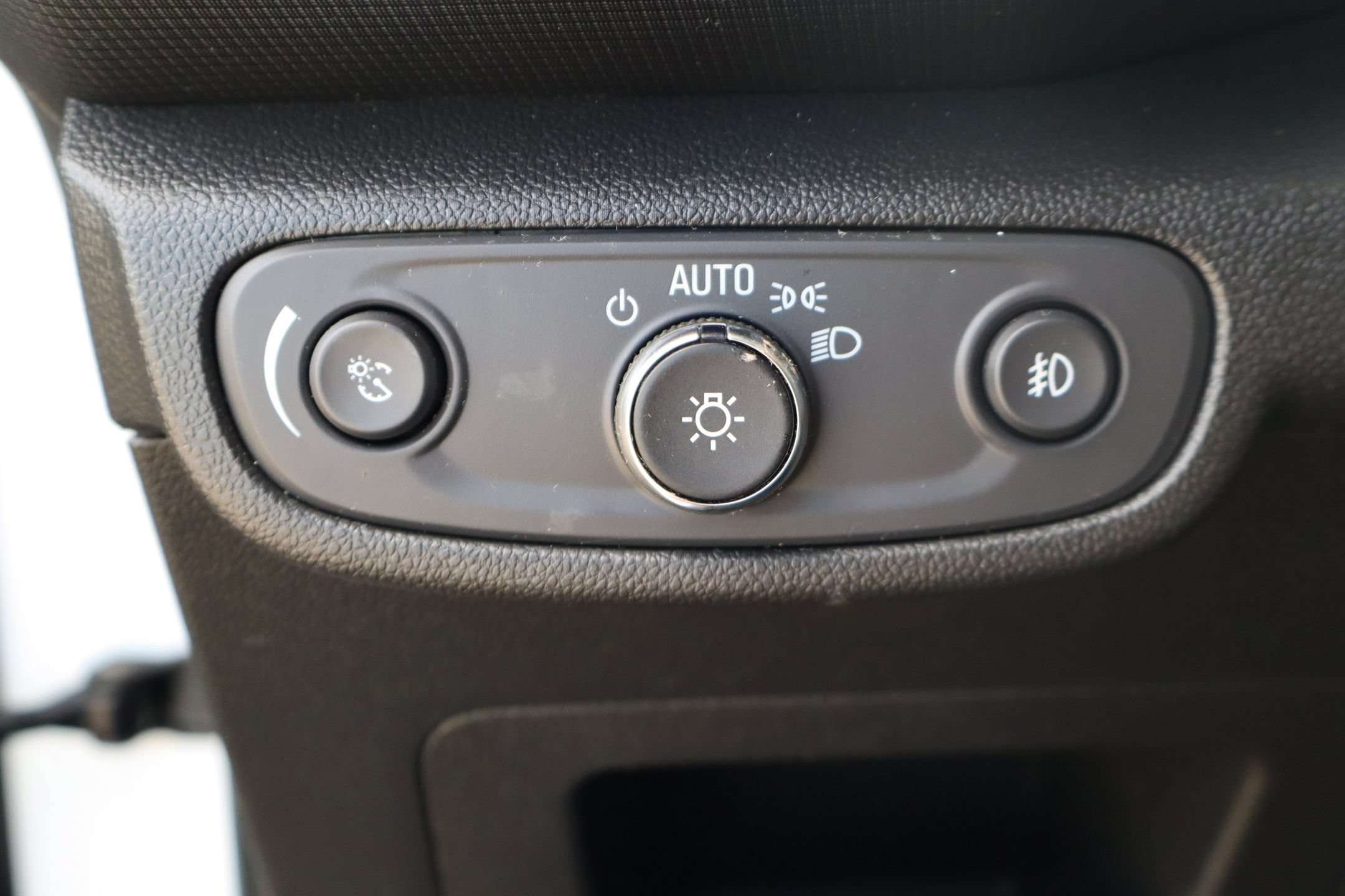 Used 2023 Chevrolet TrailBlazer LT FWD image 14