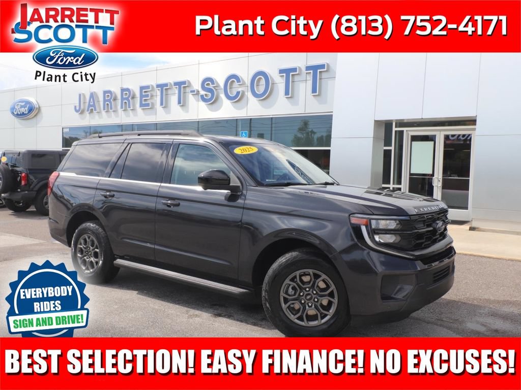 Certified 2025 Ford Expedition Active RWD image 1