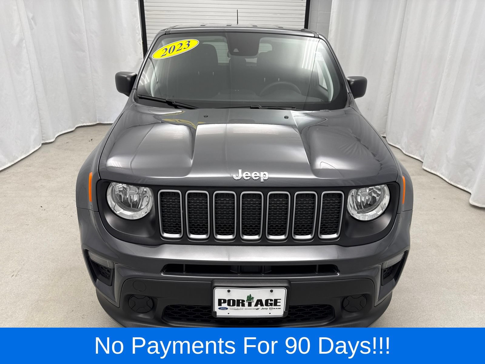 Used 2023 Jeep Renegade Latitude AWD/4WD image 6