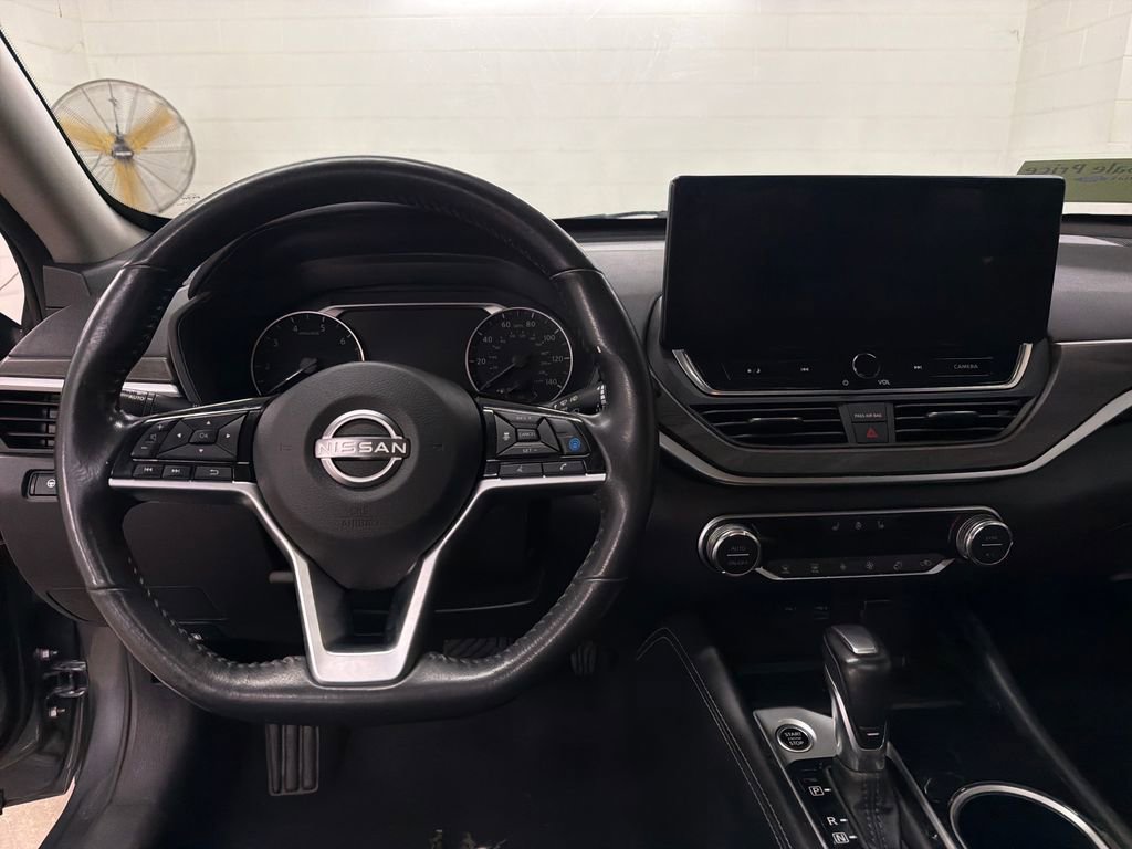 Used 2023 Nissan Altima 2.5 SL FWD image 9