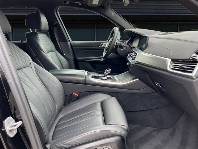 Used 2022 BMW X5 xDrive40i w/ M Sport Package image 15