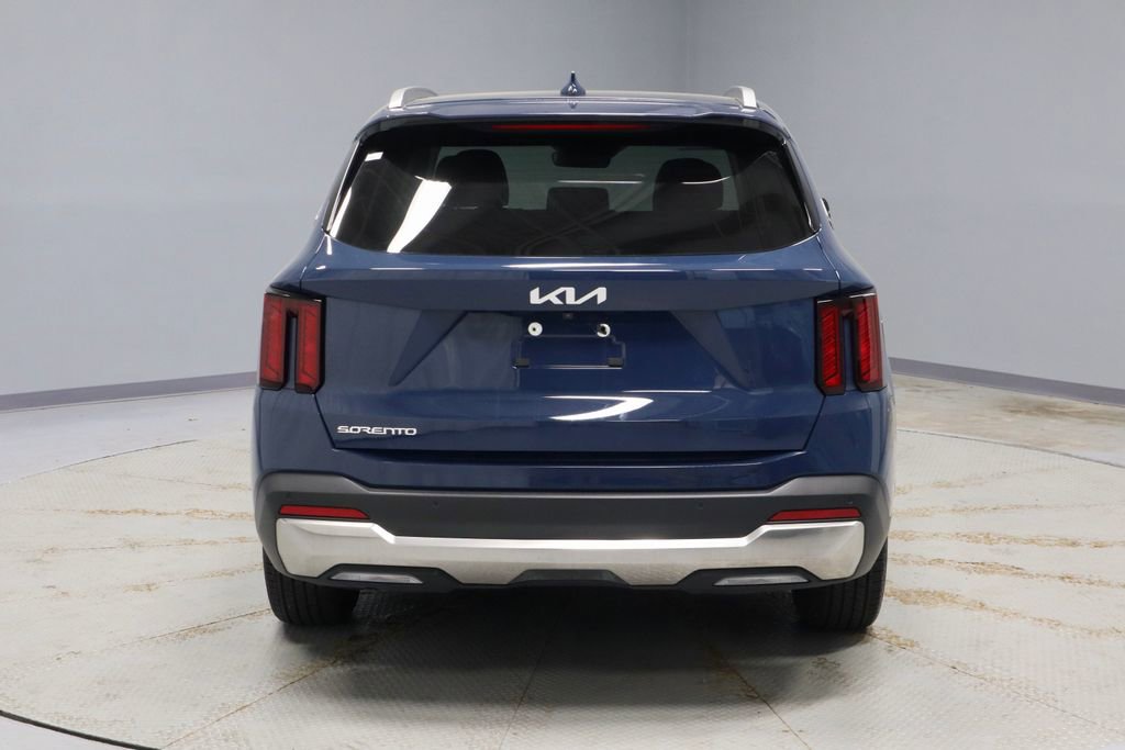 Used 2025 Kia Sorento S w/ Panoramic Sunroof Package FWD image 11