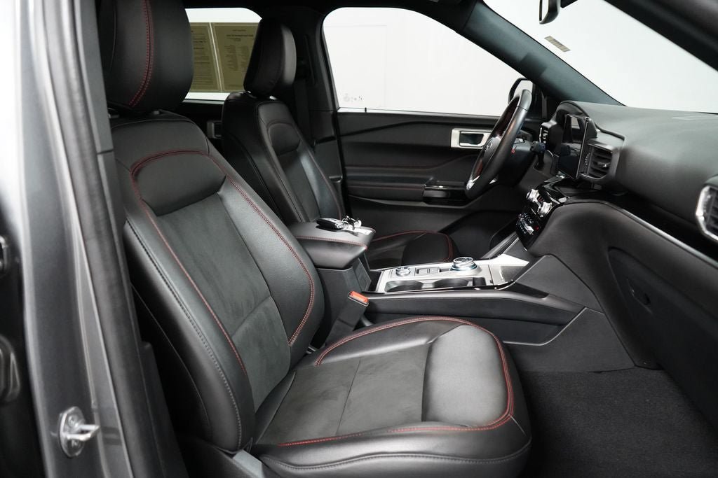 Certified 2023 Ford Explorer ST-Line AWD/4WD image 33