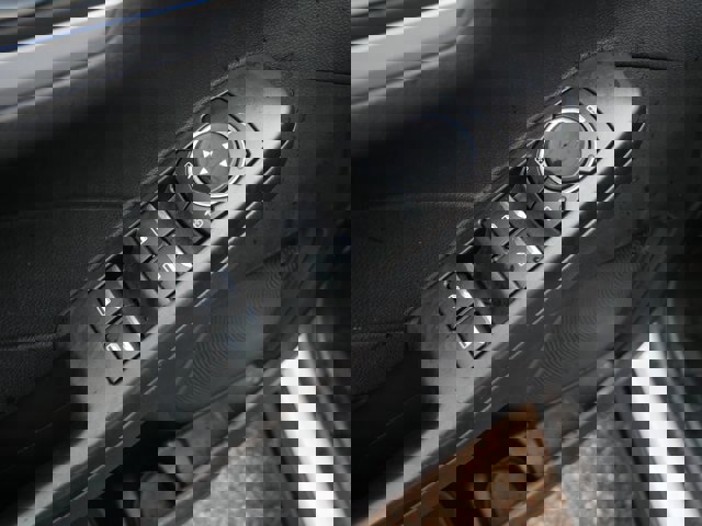 Certified 2025 Ford Escape Platinum image 13