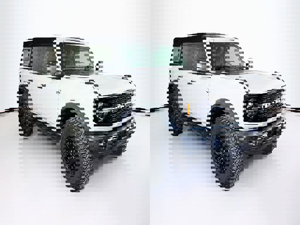 Certified 2023 Ford Bronco Wildtrak image 7