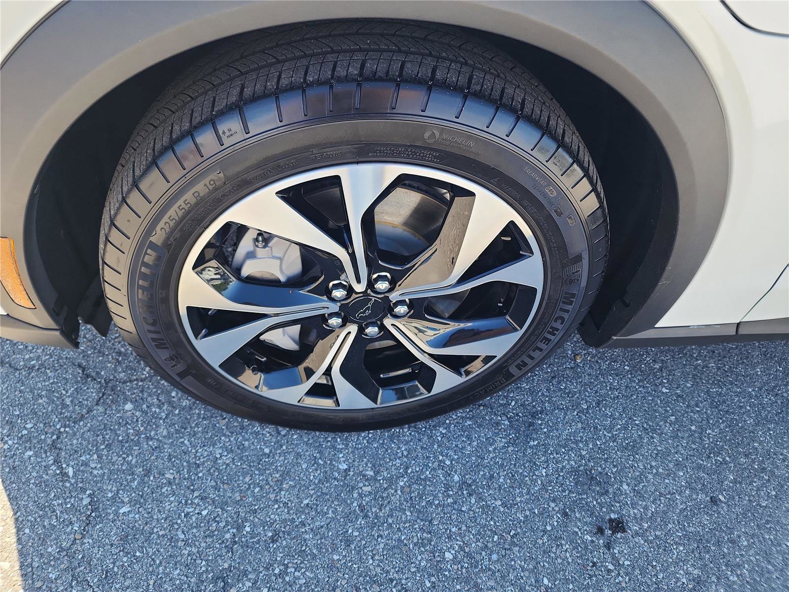 Certified 2024 Ford Mustang Mach-E Select w/ Comfort Package Lite image 9