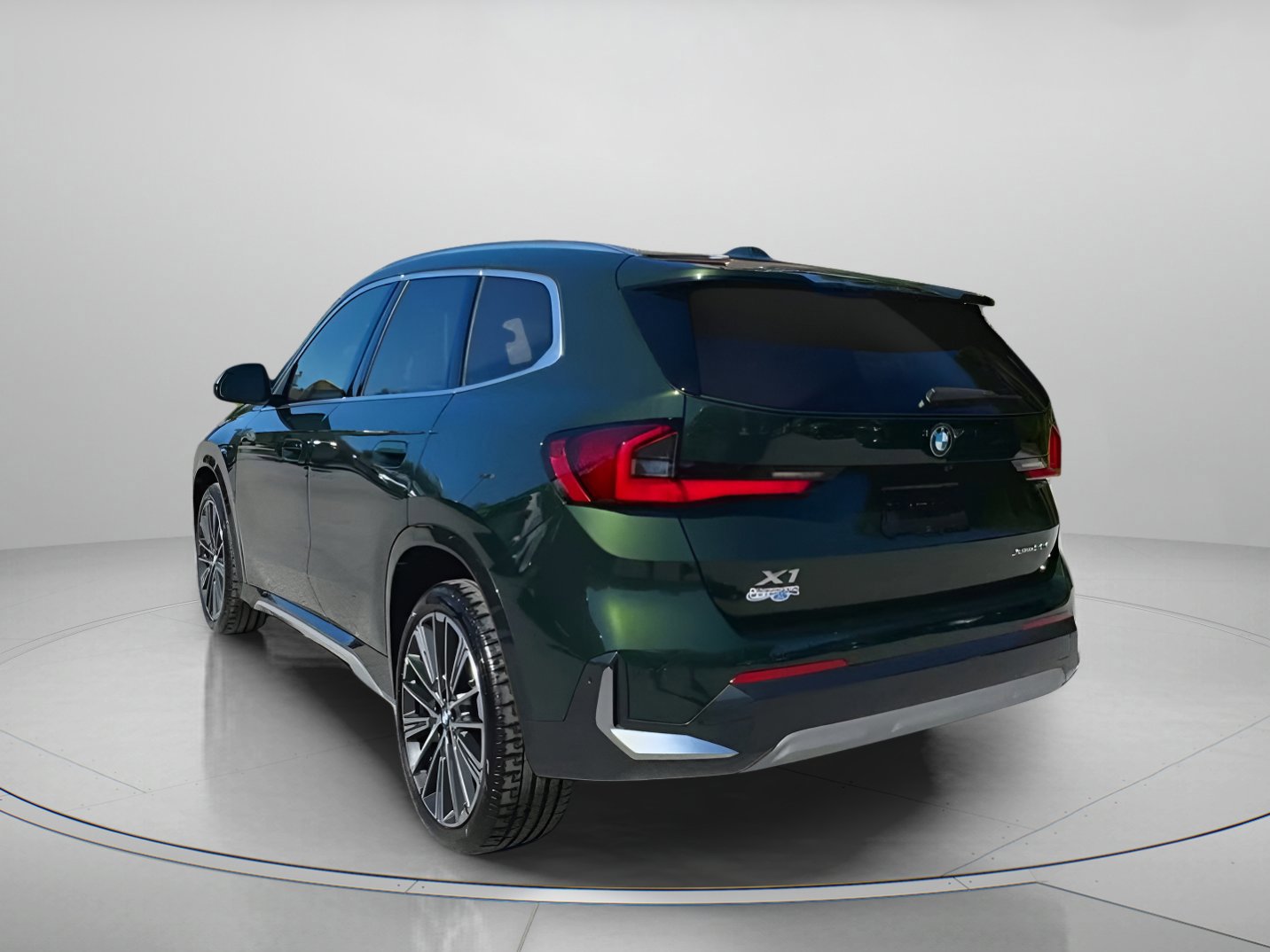 Used 2025 BMW X1 xDrive28i w/ Convenience Package image 15