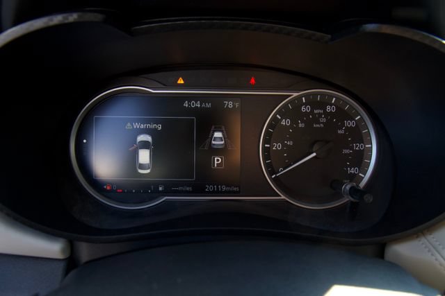 Used 2020 Nissan Versa SV FWD image 18