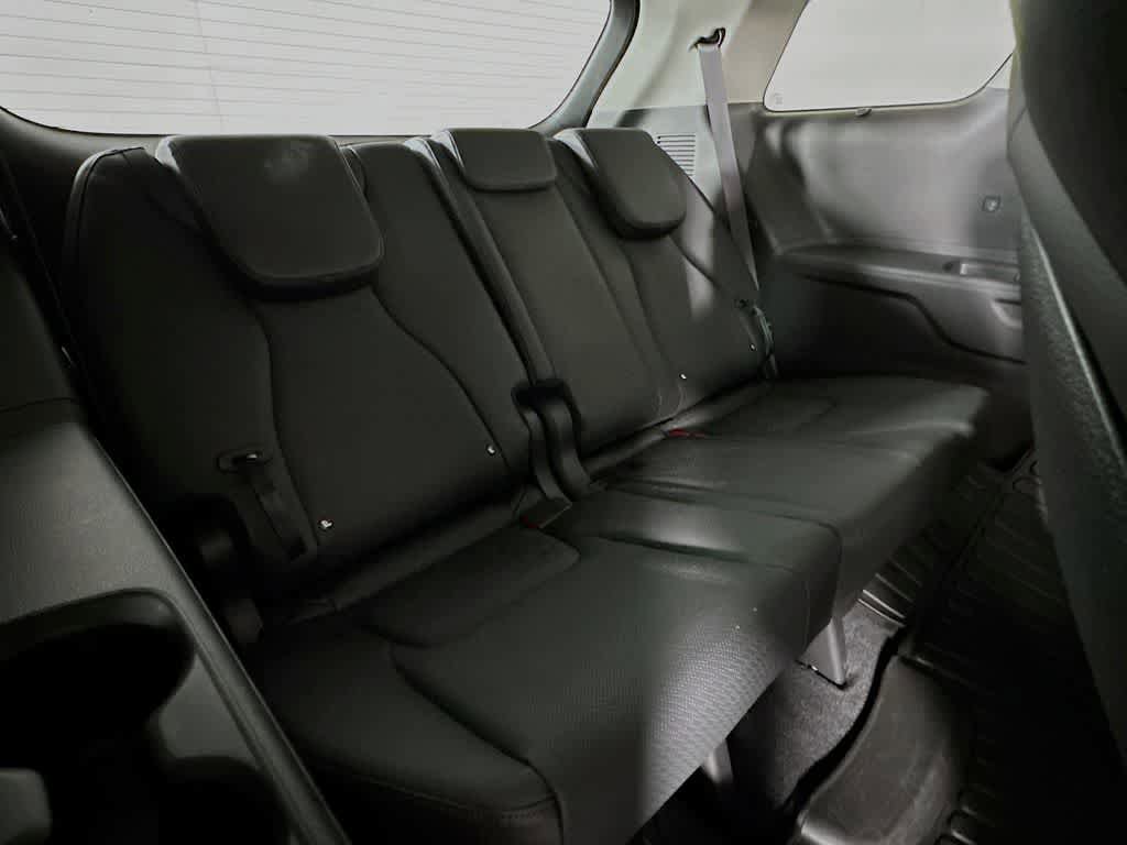 Used 2025 Kia Carnival SX Prestige FWD image 34