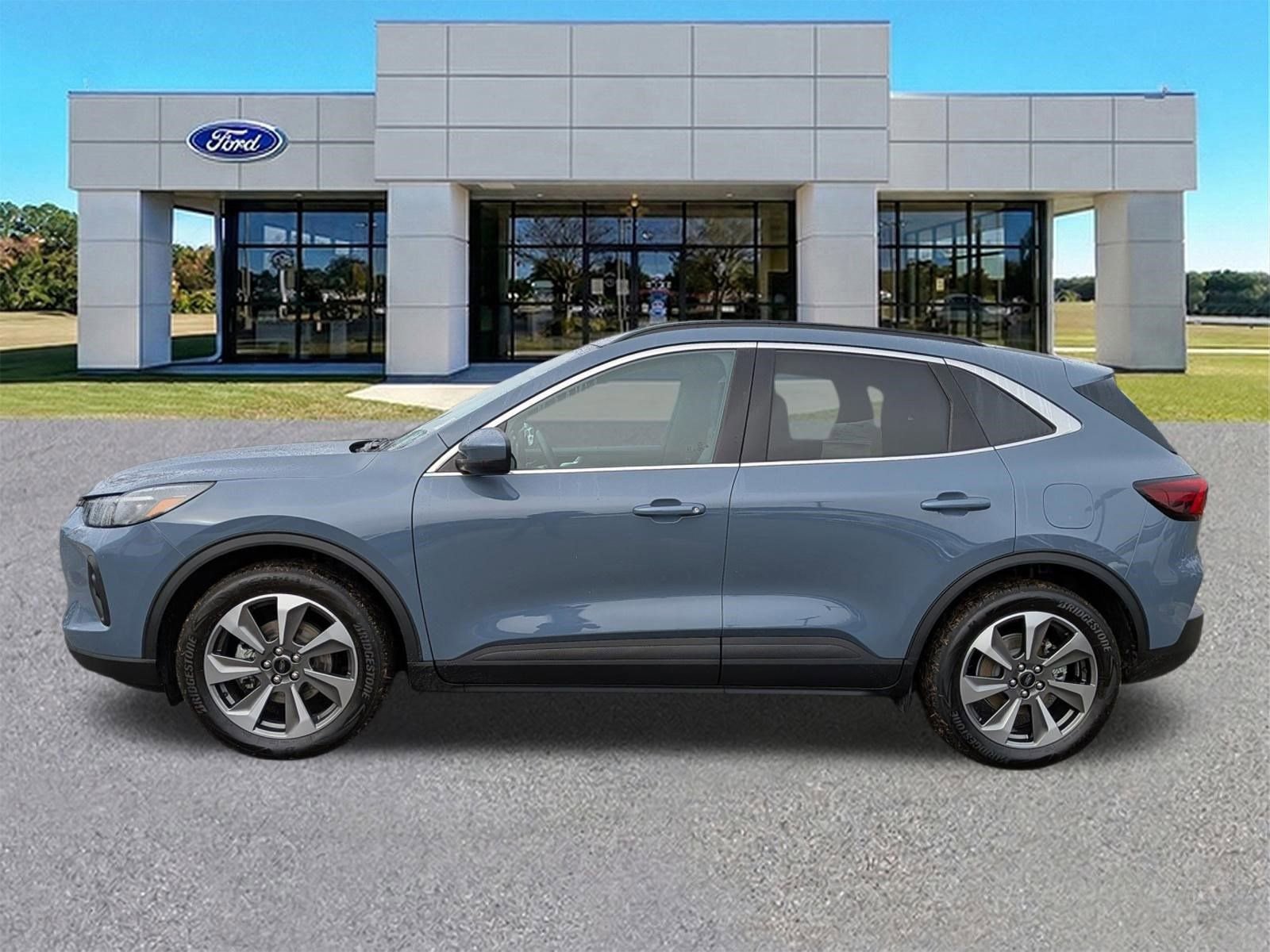 Certified 2025 Ford Escape Platinum image 2