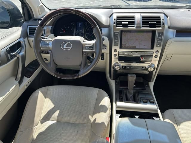 Used 2019 Lexus GX 460 Premium w/ Premium Package AWD/4WD image 12