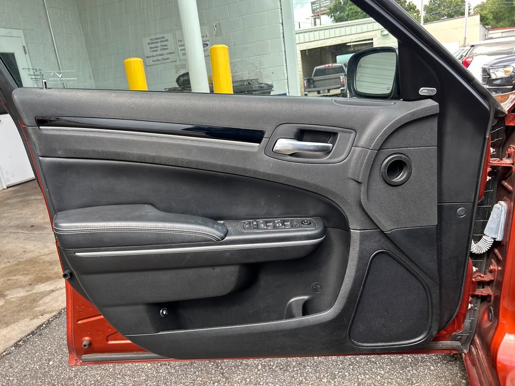 Used 2021 Chrysler 300 S RWD image 9