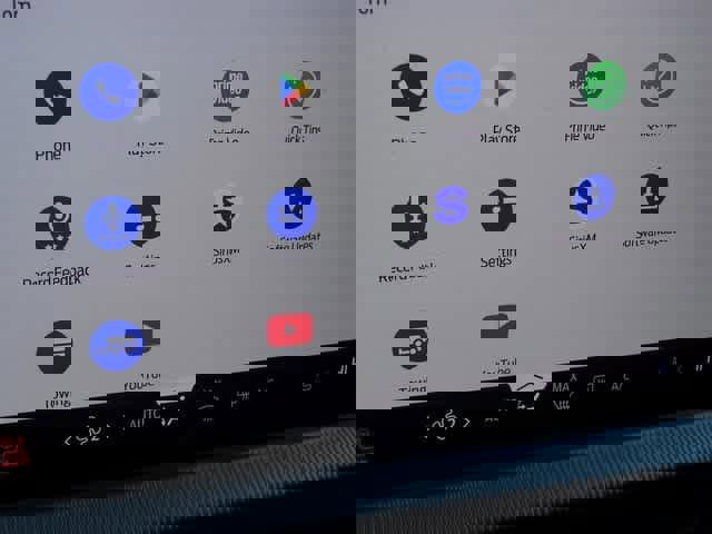 Certified 2025 Ford Explorer ST image 33