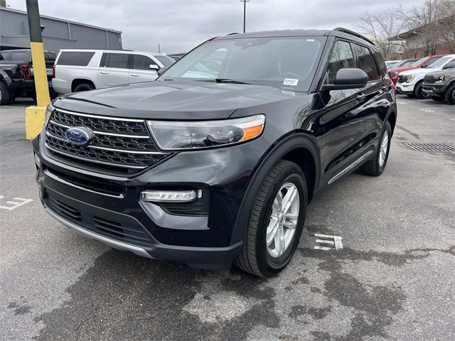 Certified 2022 Ford Explorer XLT w/ Equipment Group 202A image 7