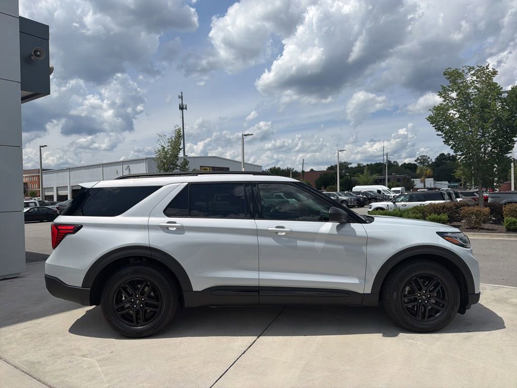 Certified 2025 Ford Explorer Active RWD image 11