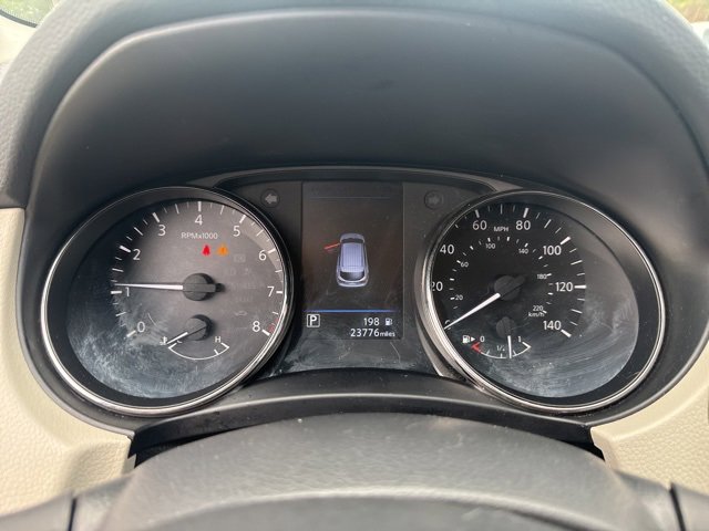 Used 2022 Nissan Rogue Sport SV image 26