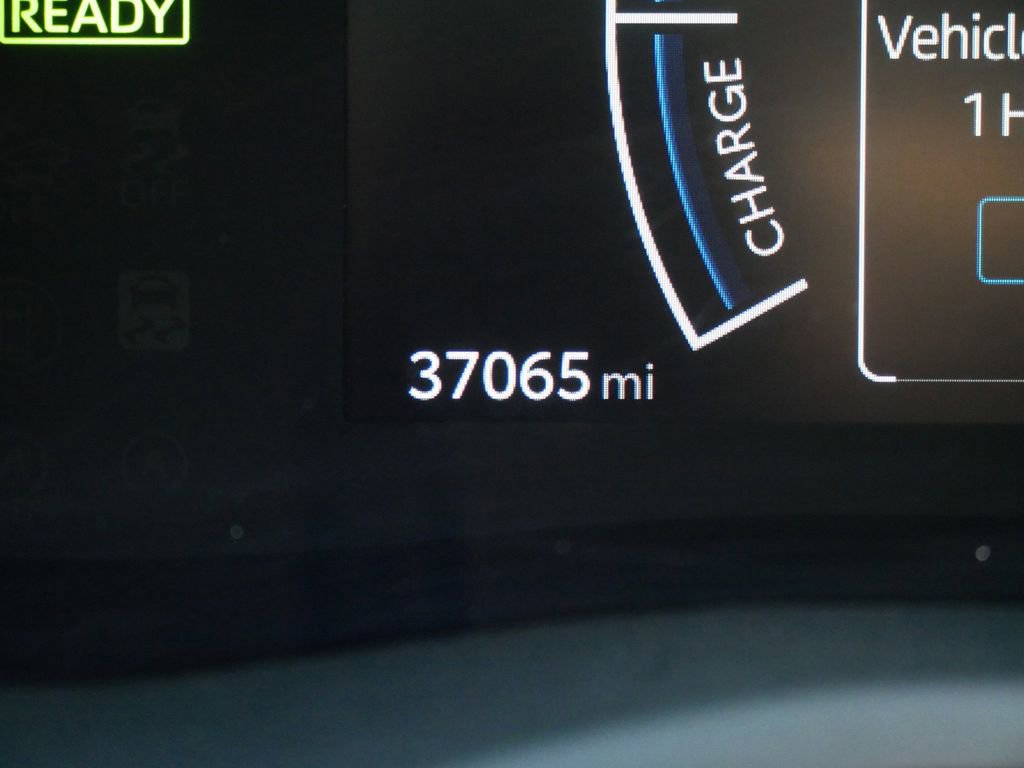 Used 2025 Toyota Camry LE FWD image 20