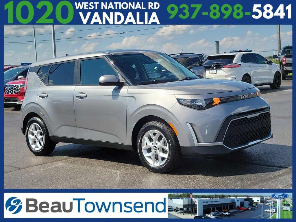 Used 2025 Kia Soul LX w/ LX Technology Package