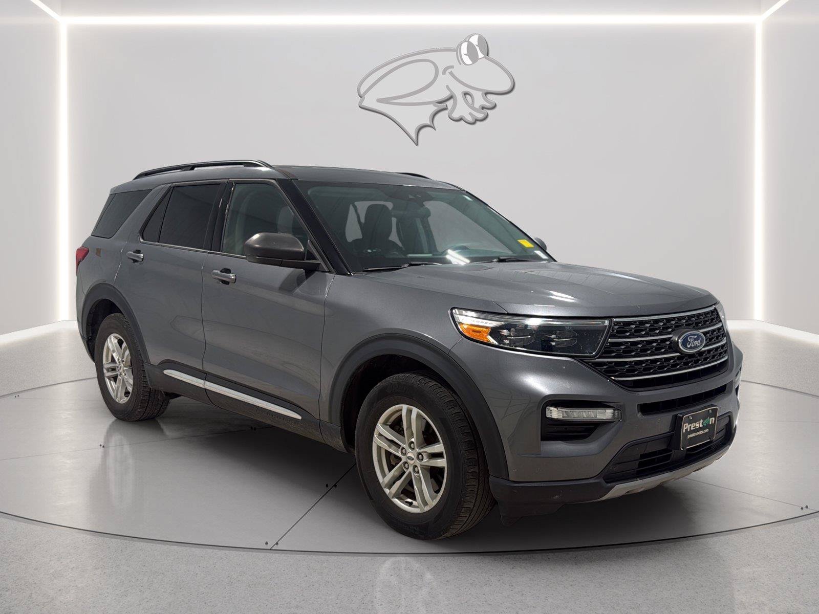 Certified 2022 Ford Explorer XLT w/ Equipment Group 202A AWD/4WD image 7