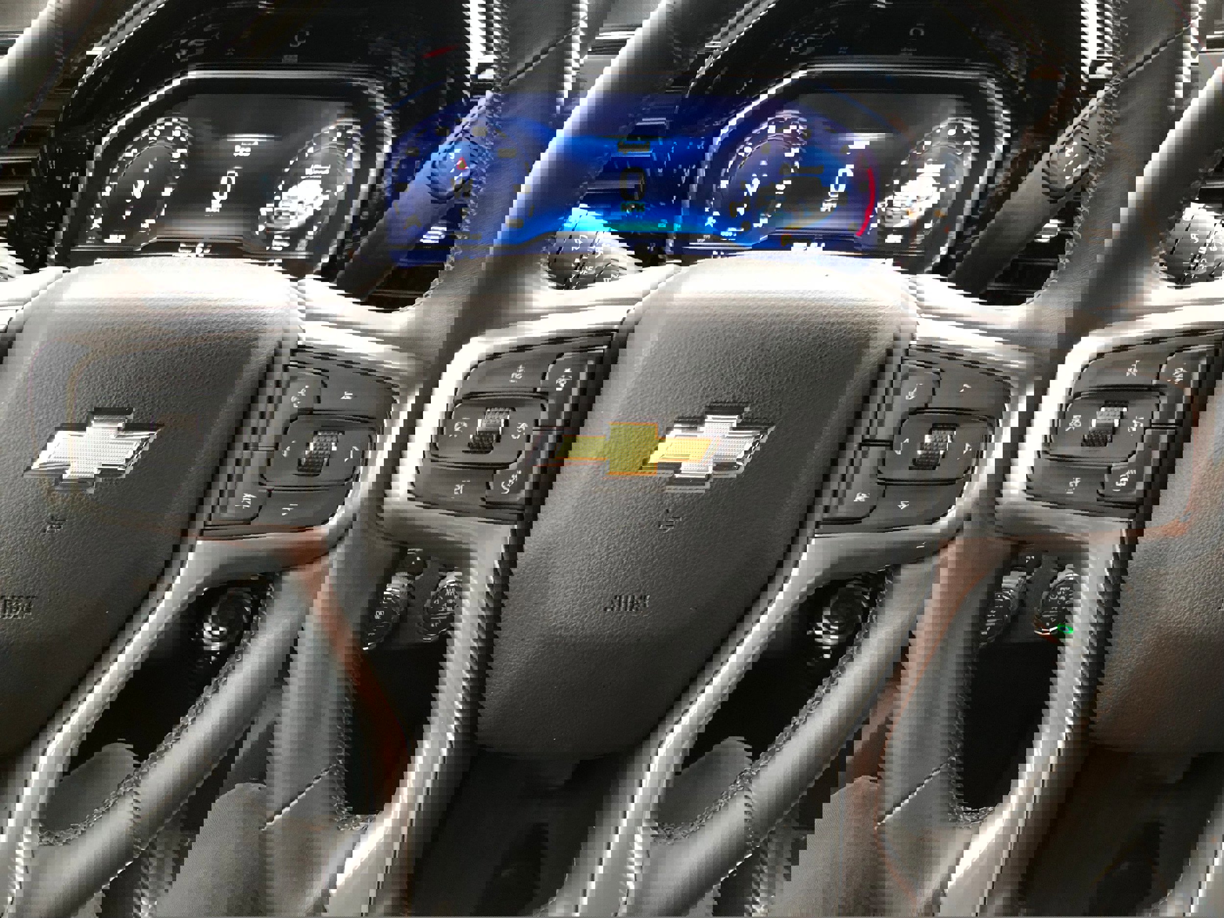 Used 2025 Chevrolet Silverado 3500 LTZ image 13