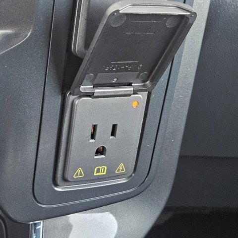 Certified 2022 Ford F150 XLT w/ Equipment Group 302A High image 21