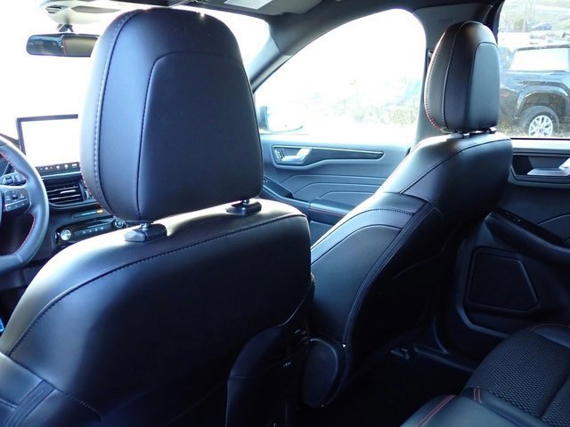 Certified 2024 Ford Escape ST-Line w/ Tech Pack #1 image 16