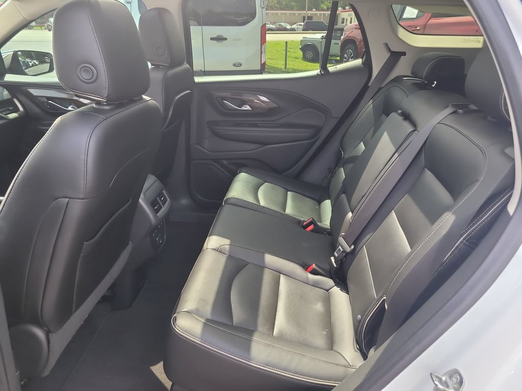 Used 2020 GMC Terrain Denali w/ Denali Premium Package FWD image 10