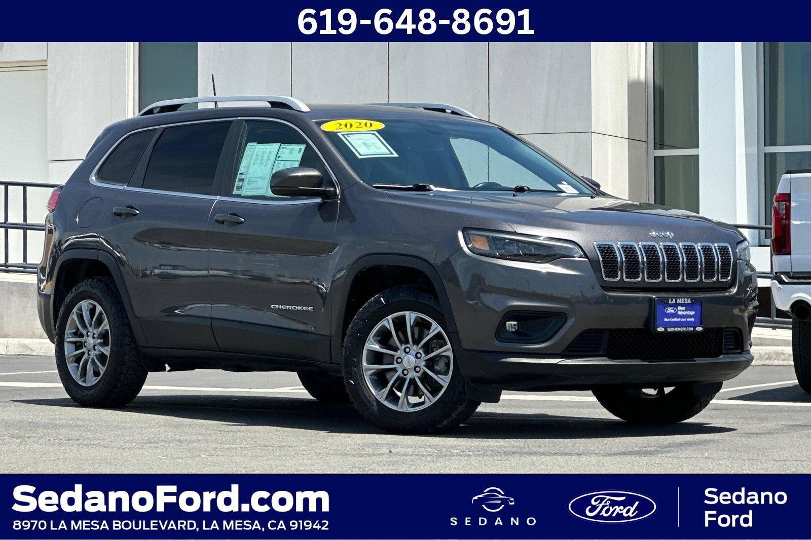 Used 2020 Jeep Cherokee Latitude Plus w/ Comfort/Convenience Group AWD/4WD image 1