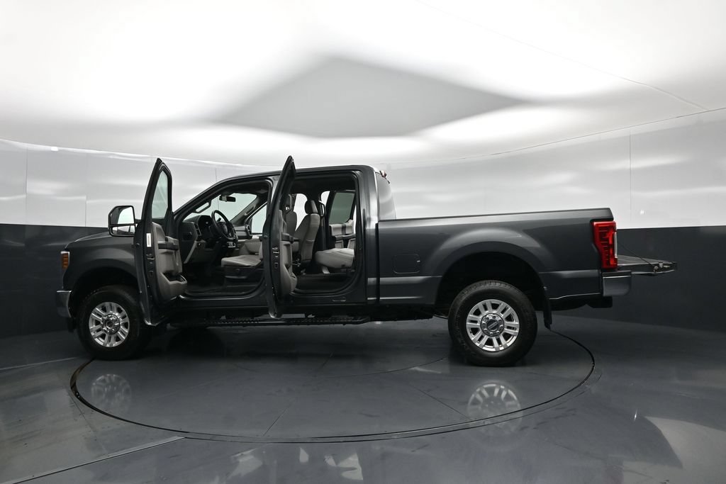 Certified 2019 Ford F250 XL w/ STX Appearance Package AWD/4WD image 30