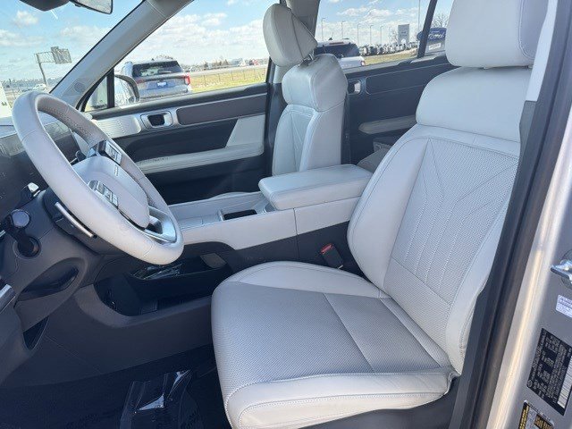 Used 2025 Hyundai Santa Fe SEL image 12